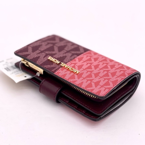 Michael Kors Jet Set Medium Two-Tone Logo Wallet - Picture 6 of 11